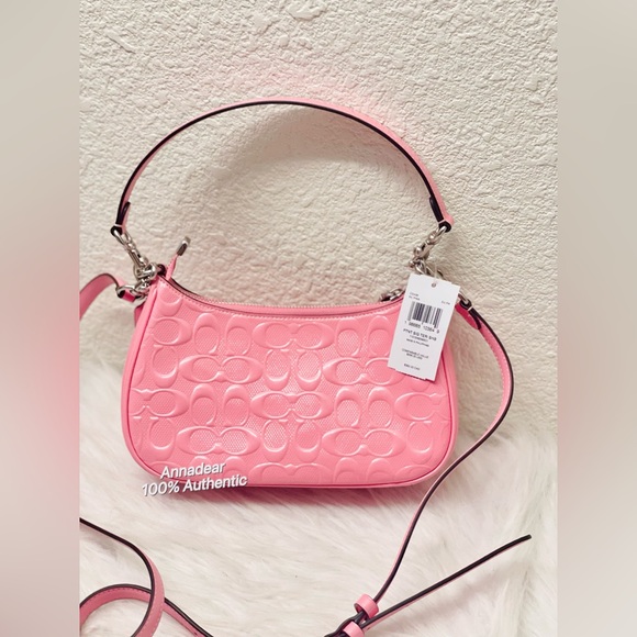 NWT Coach Teri Shoulder Bag In Signature Leather With Heart Charm in Pink CDA98 - Picture 10 of 16